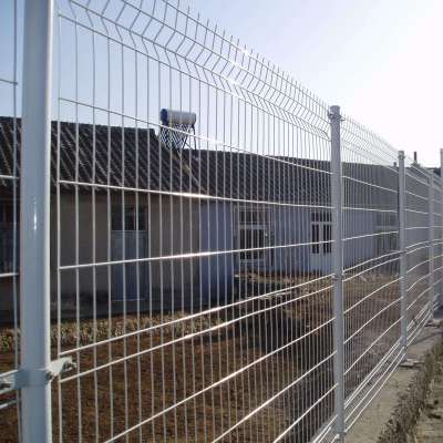 Low price pvc coated garden wire mesh fence manufacture